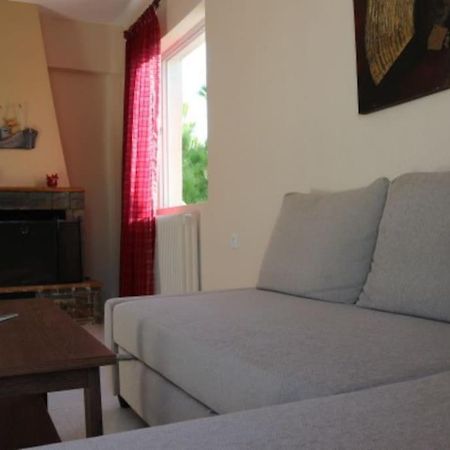 Anestis Apartment Akrata Exterior photo