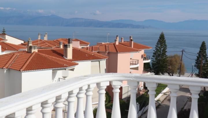 Anestis Apartment Akrata Exterior photo