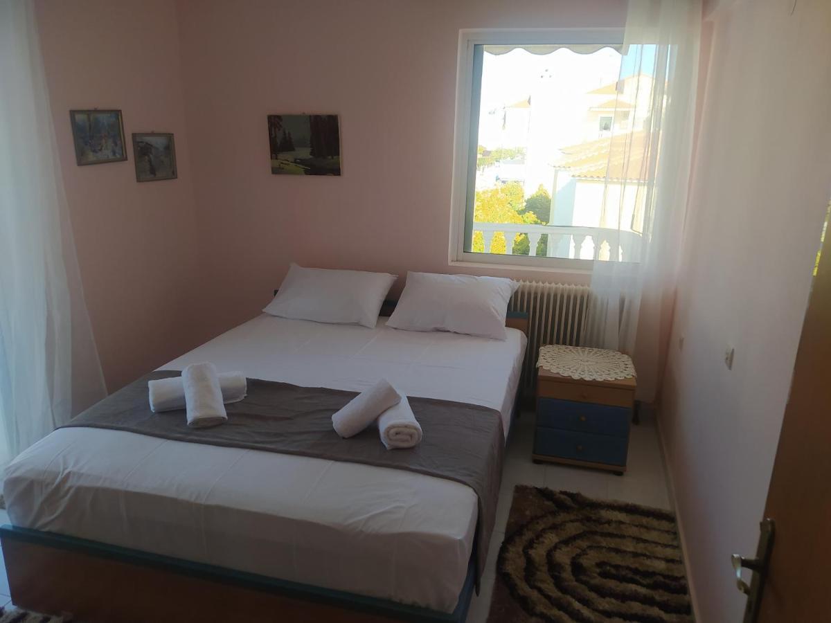 Anestis Apartment Akrata Exterior photo